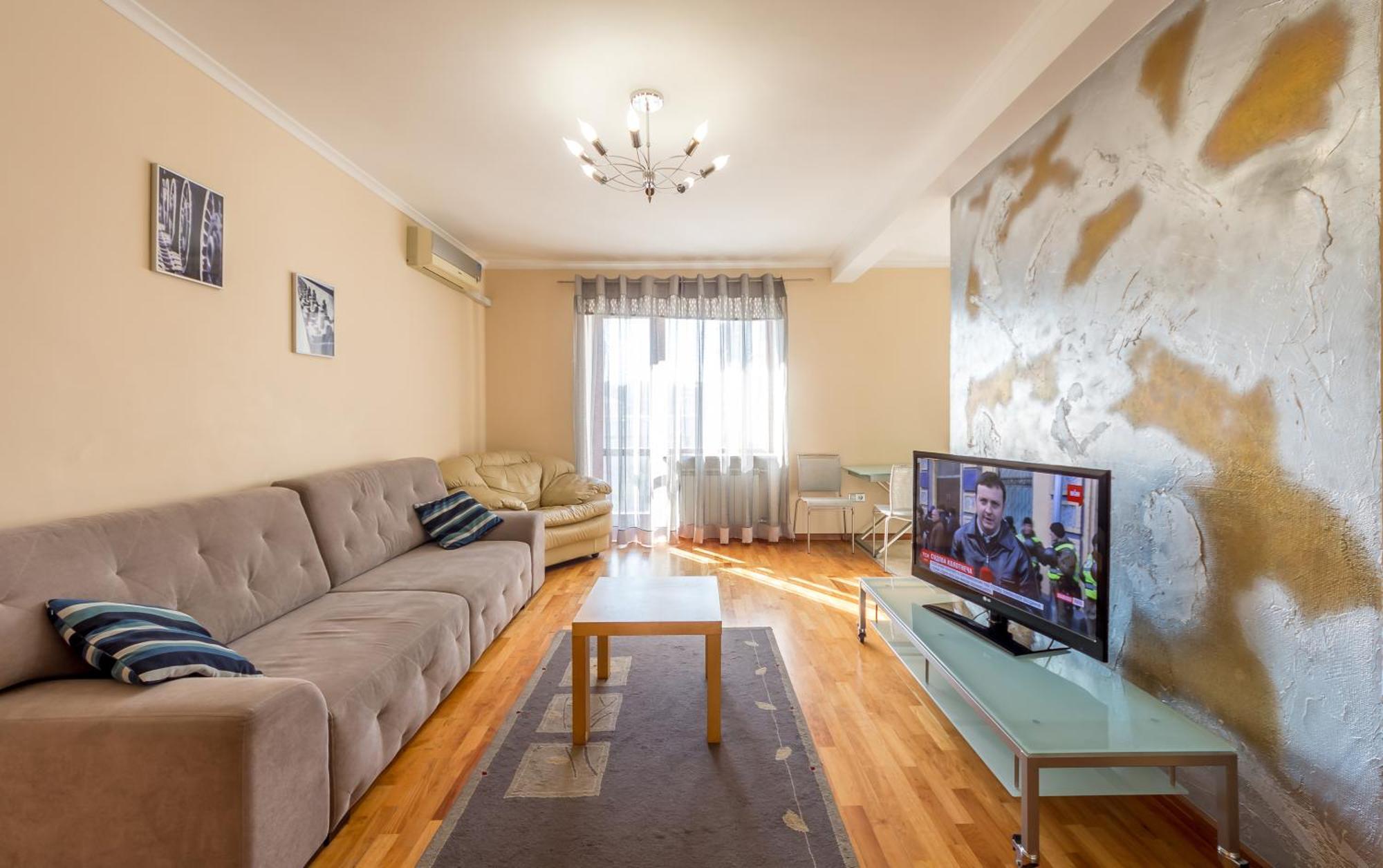 Central Apartments Kyiv Exterior photo