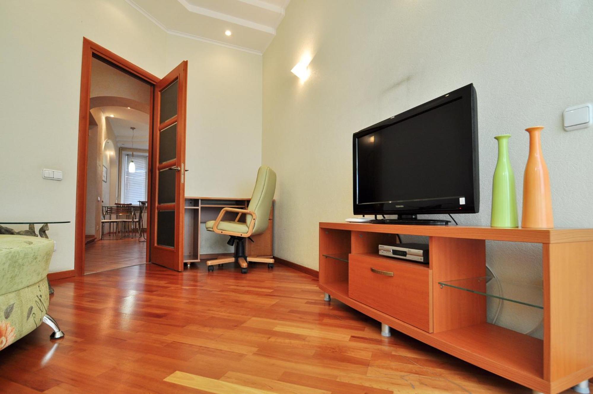 Central Apartments Kyiv Exterior photo