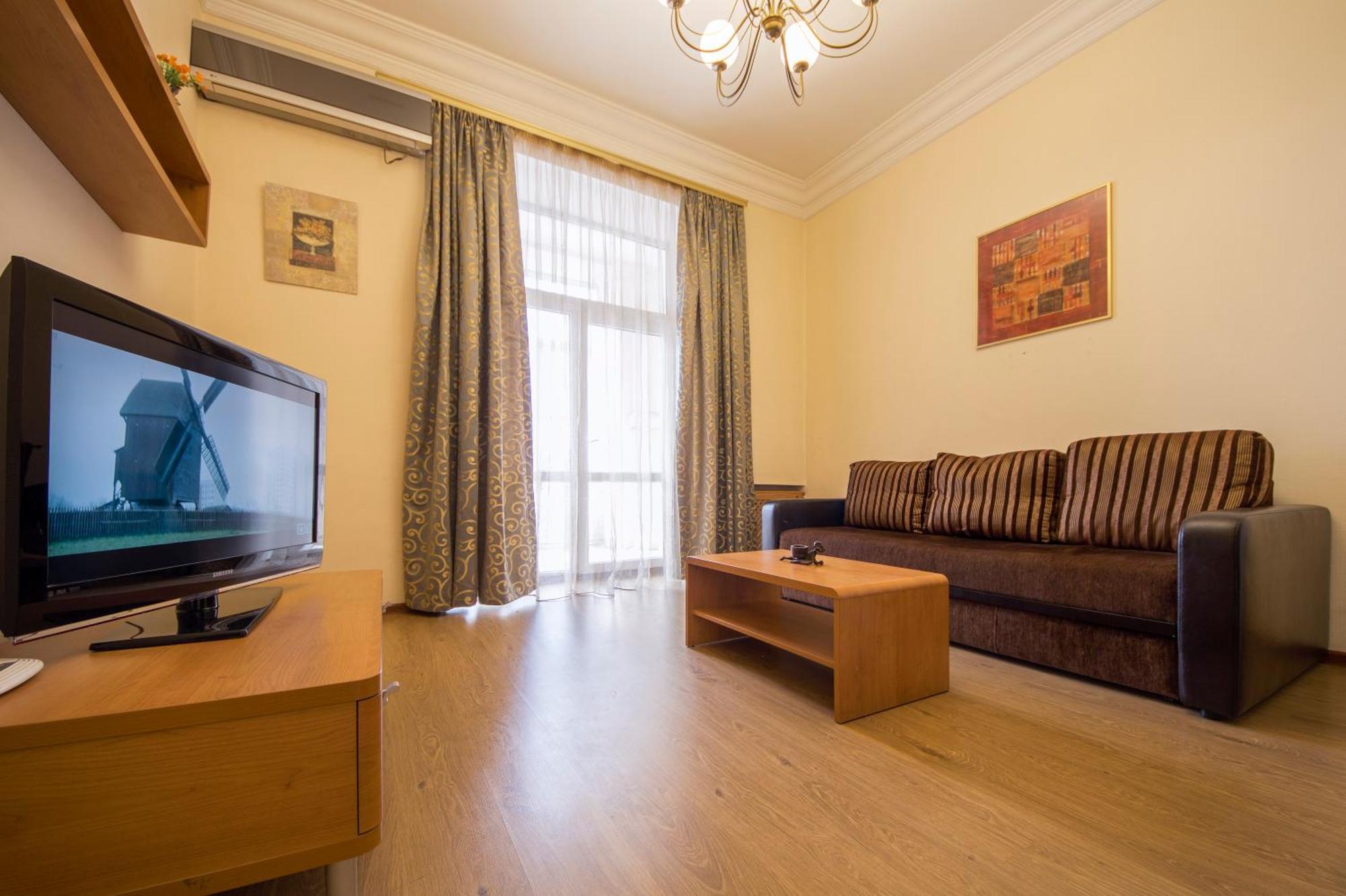 Central Apartments Kyiv Exterior photo