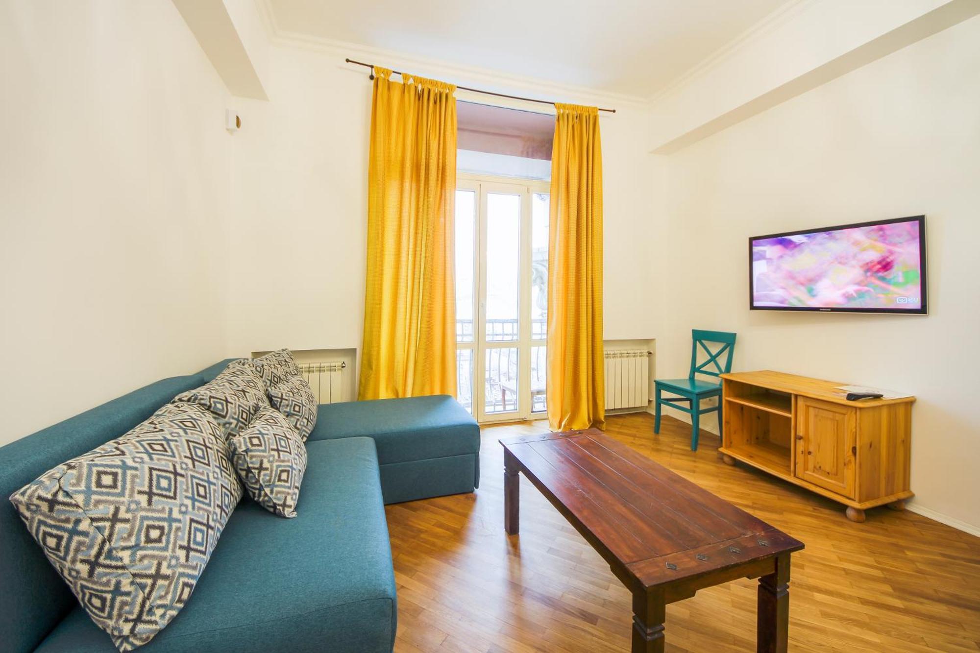 Central Apartments Kyiv Exterior photo